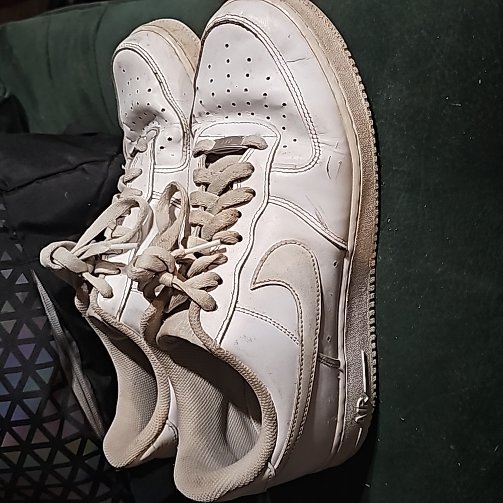 Nike Air size 9.5 ✨️